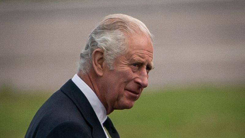 Los otros Carlos que ocuparon el trono británico