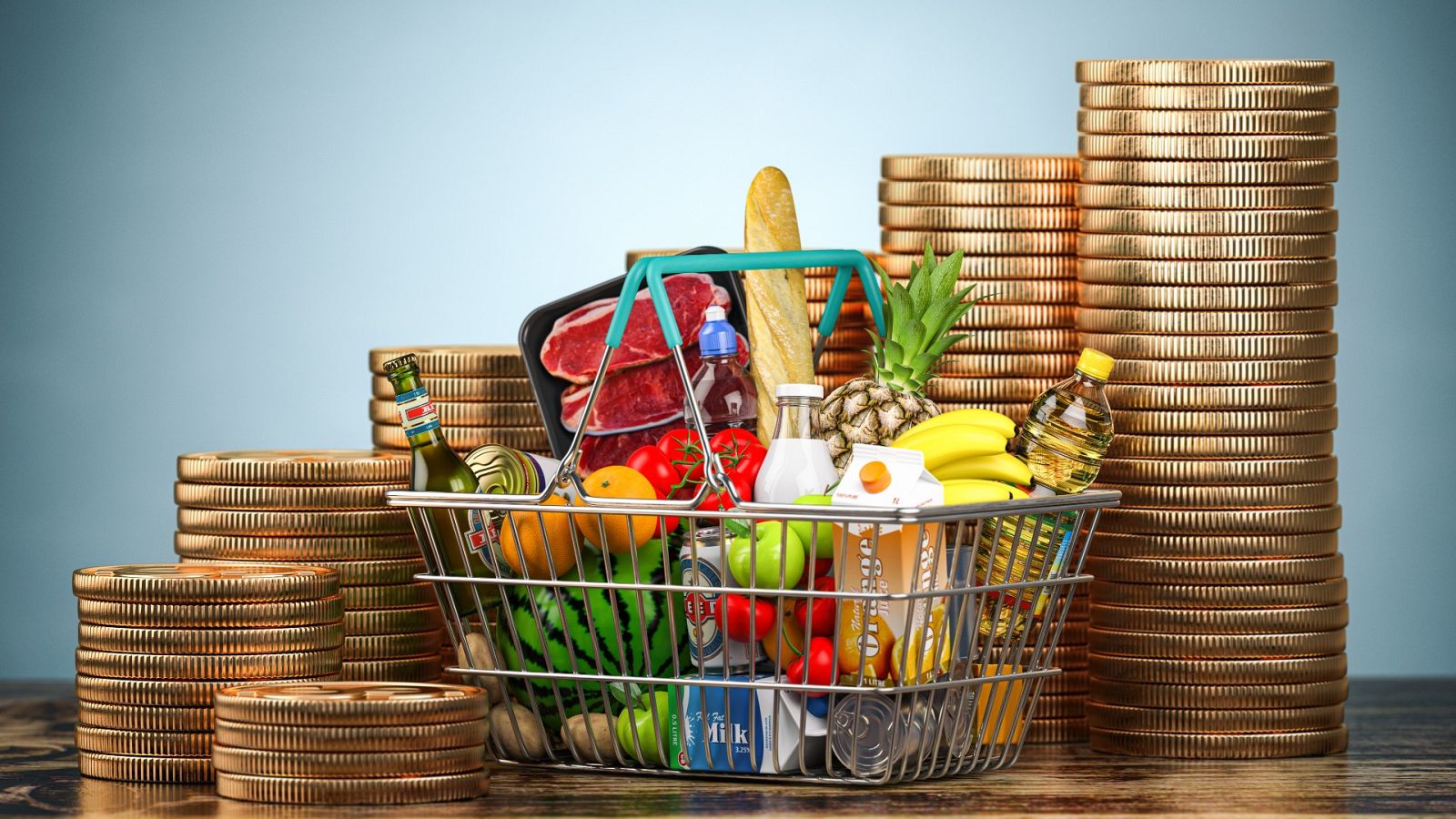 Cesta de la compra con alimentos y pilas de monedas