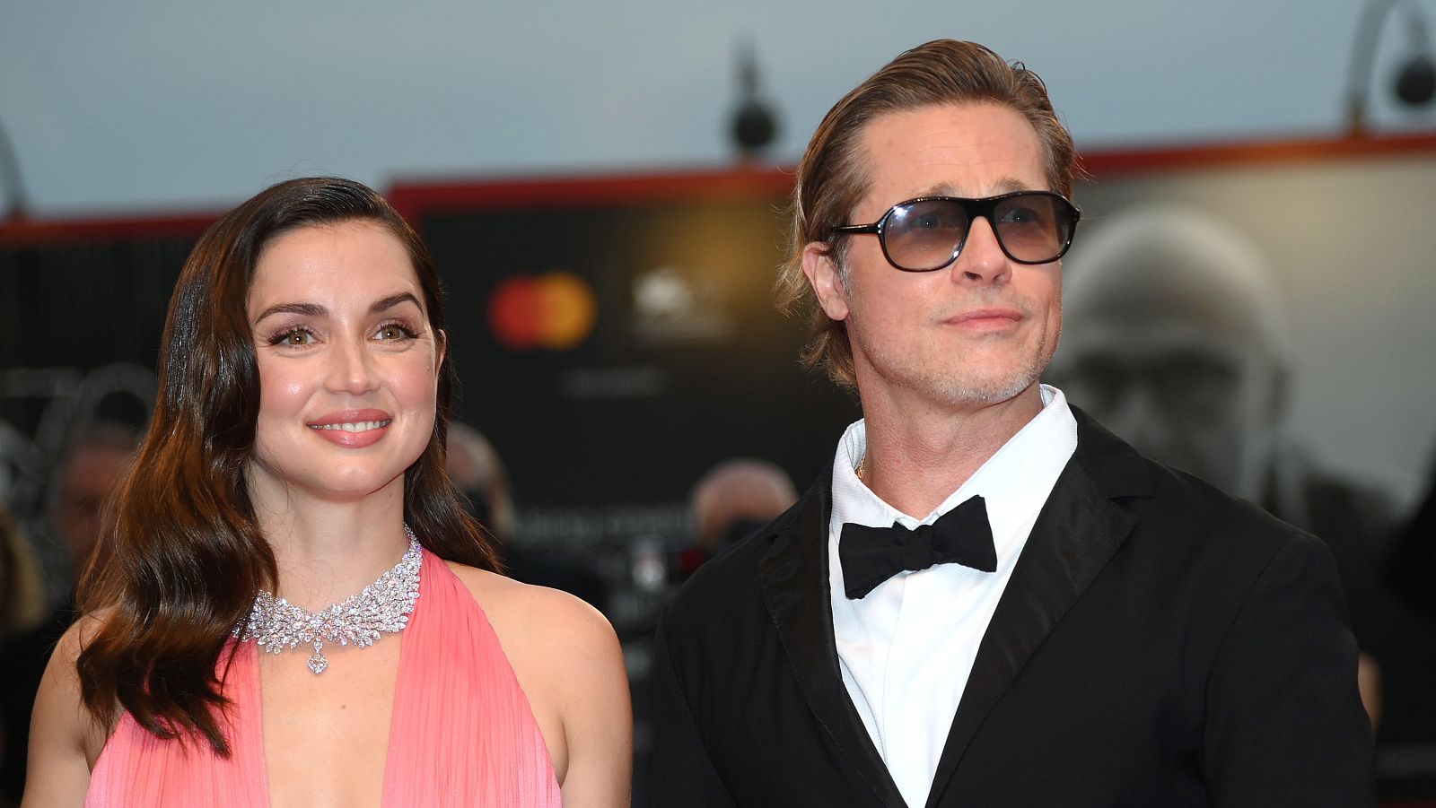 Ana de Armas y Brad Pitt, en la presentación de 'Blonde'