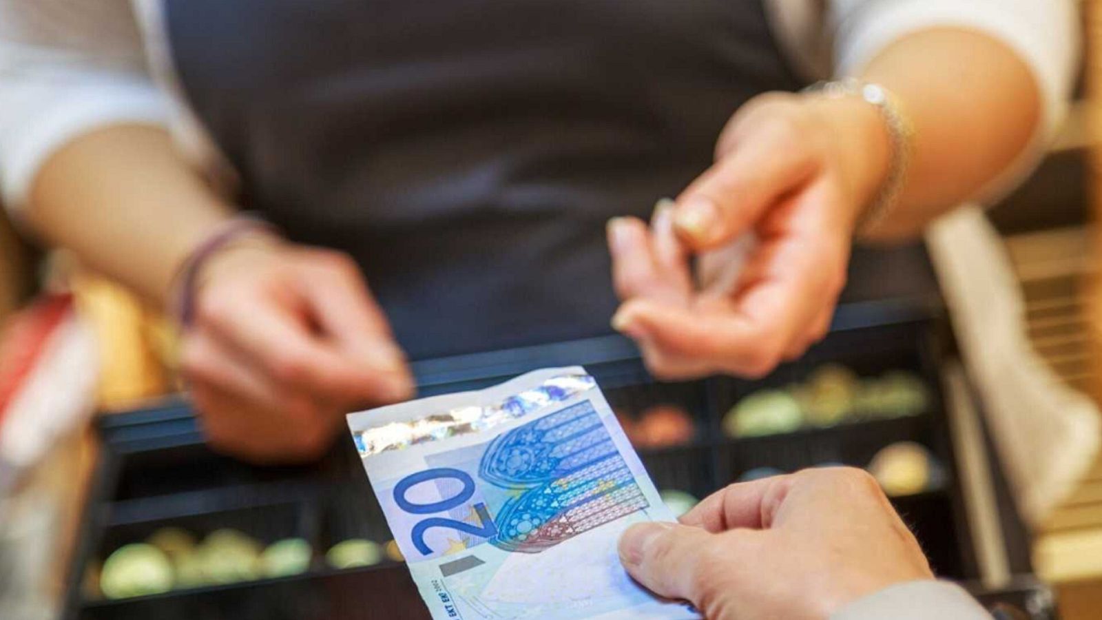 El Banco Central francés no descarta una recesión en 2023