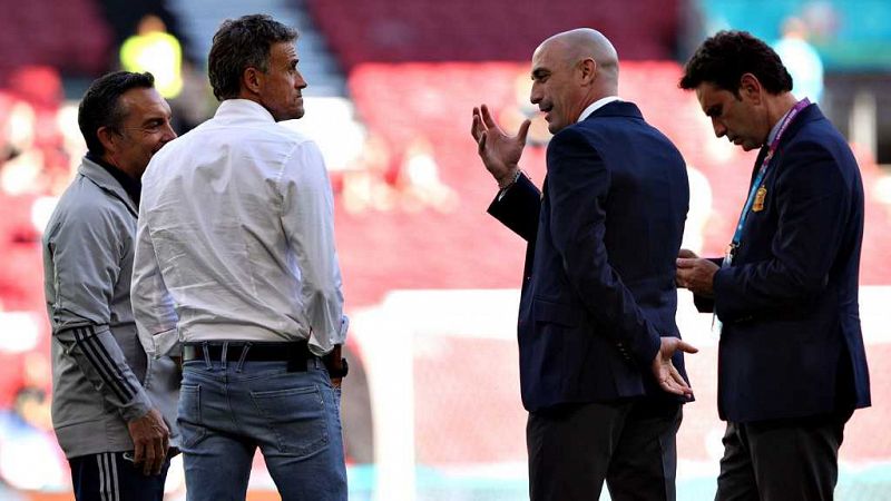 Rubiales, sobre el futuro de Luis Enrique: "Est decidido esperar a despus del Mundial"
