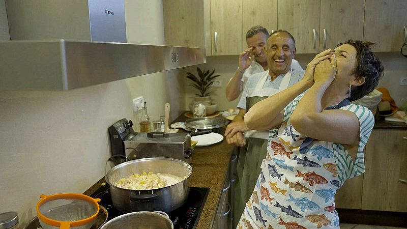 Aprn a preparar el cim i tomba, un plat tpic de Tossa de Mar
