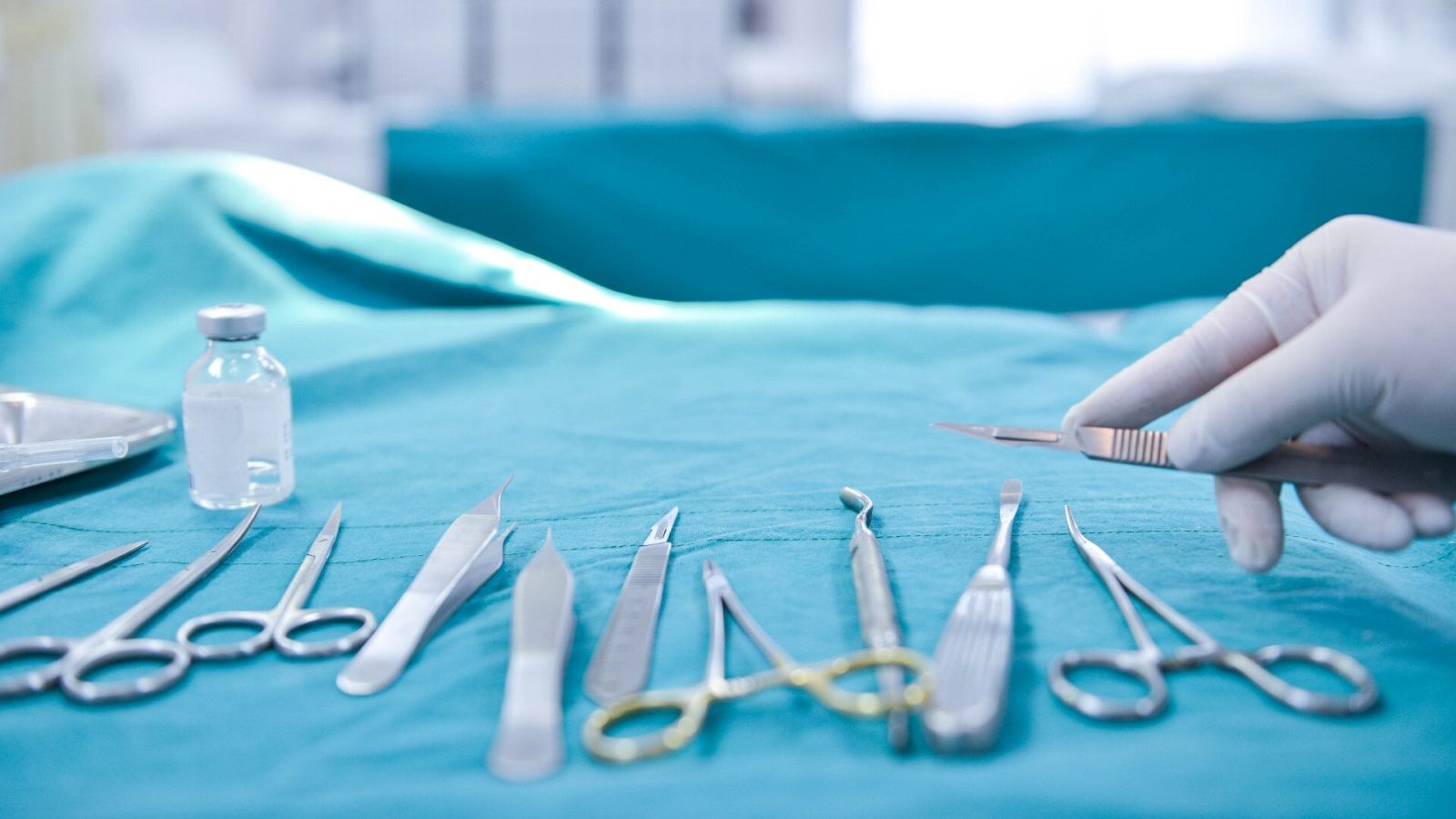 Instrumental quirúrgico en una imagen de archivo