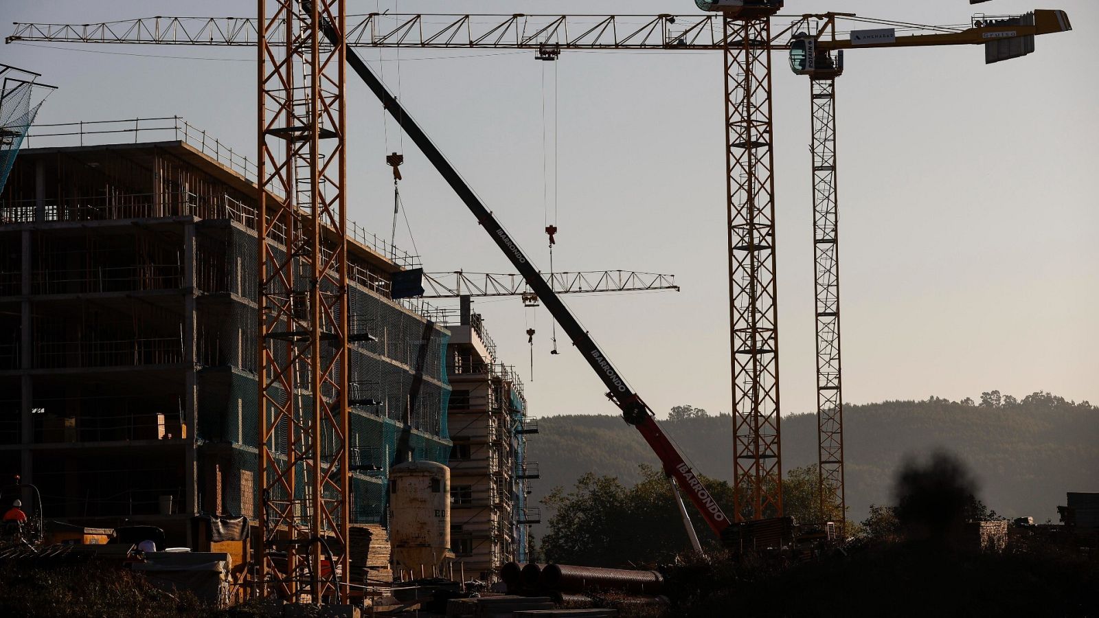 Viviendas en construcción en la localidad vizcaína de Berango