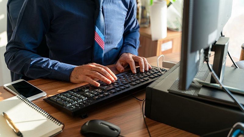 El Gobierno ofrecerá una subida extra del 1,5% del salario a los funcionarios en 2022,  del 2,5% en 2023 y del 2% en 2024