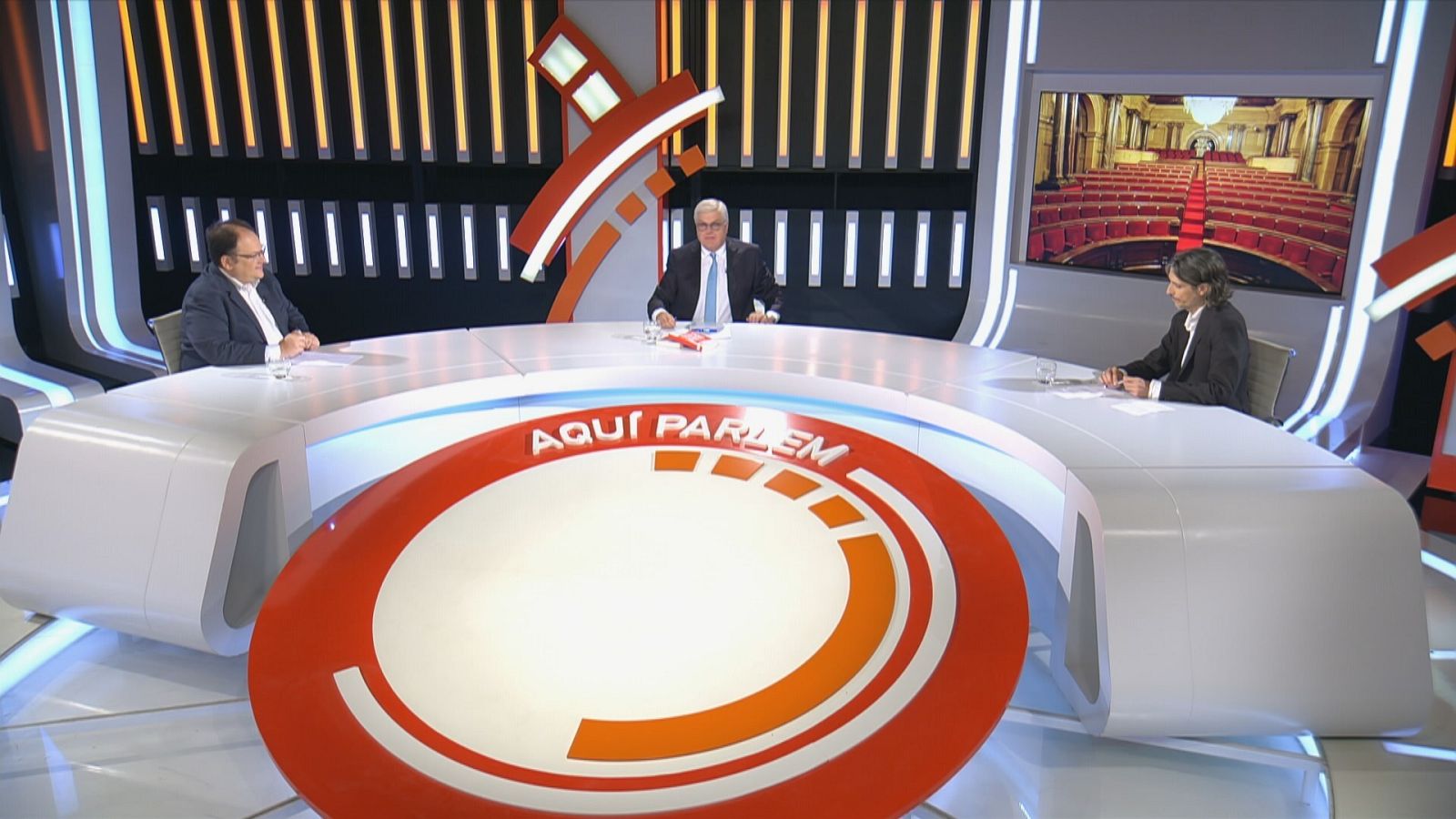 Ferran Casas, Lluís Falgàs i Roger Mateos, parlant del llibre 'Tota la veritat'