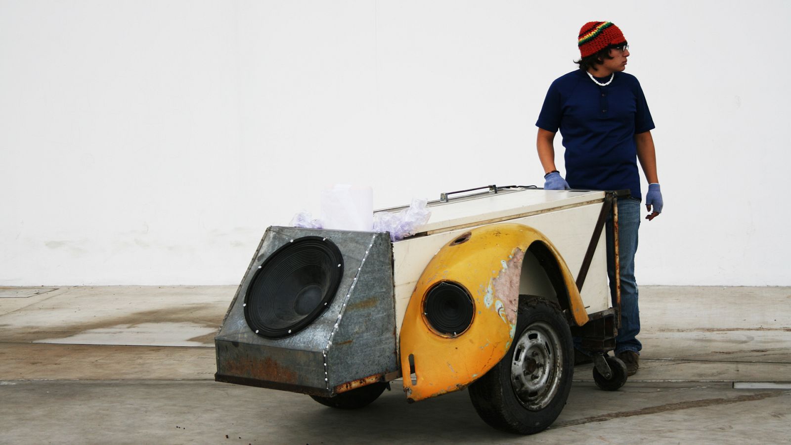 Escucha un nuevo capitulo de 'Delicias salvajes' todos los lunes solo en Radio 3 Extra