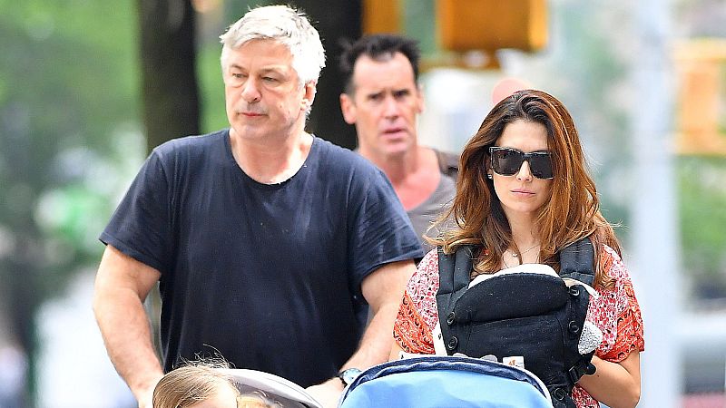 Alec Baldwin presume de familia: la foto de los 7 hijos que ha tenido en 9 años