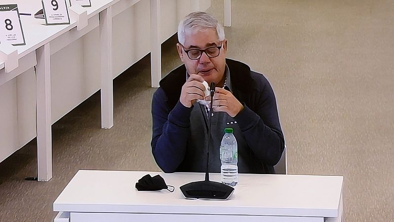 El maquinista del Alvia pide perdn entre lgrimas y declara que no haba ninguna seal antes de la curva: "Nada de nada"