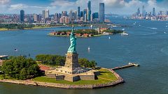 Nueva York declara el estado de emergencia ante la llegada de miles de migrantes