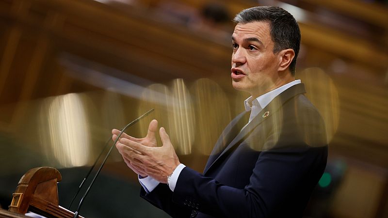 Sánchez anuncia ayudas para el 40 % de los hogares: nueva tarifa para la calefacción central y refuerzo del bono eléctrico