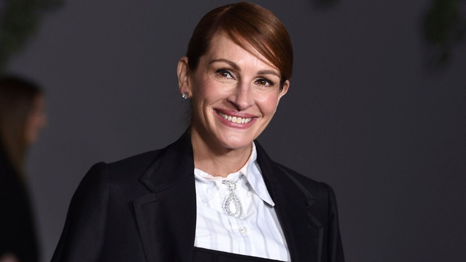 Julia Roberts, embajadora e icono de la moda masculina: sus 6 'looks' que lo demuestran