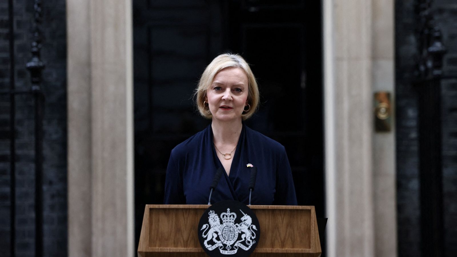 La primera ministra británica, Liz Truss, anuncia su dimisión