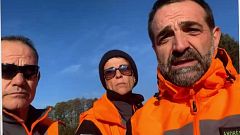 Voluntarios españoles en Ucrania: desactivar minas y buscar desaparecidos con perros adiestrados