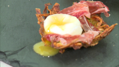 Receta de nidos de calabacín, huevo y jamón de Sergio Fernández