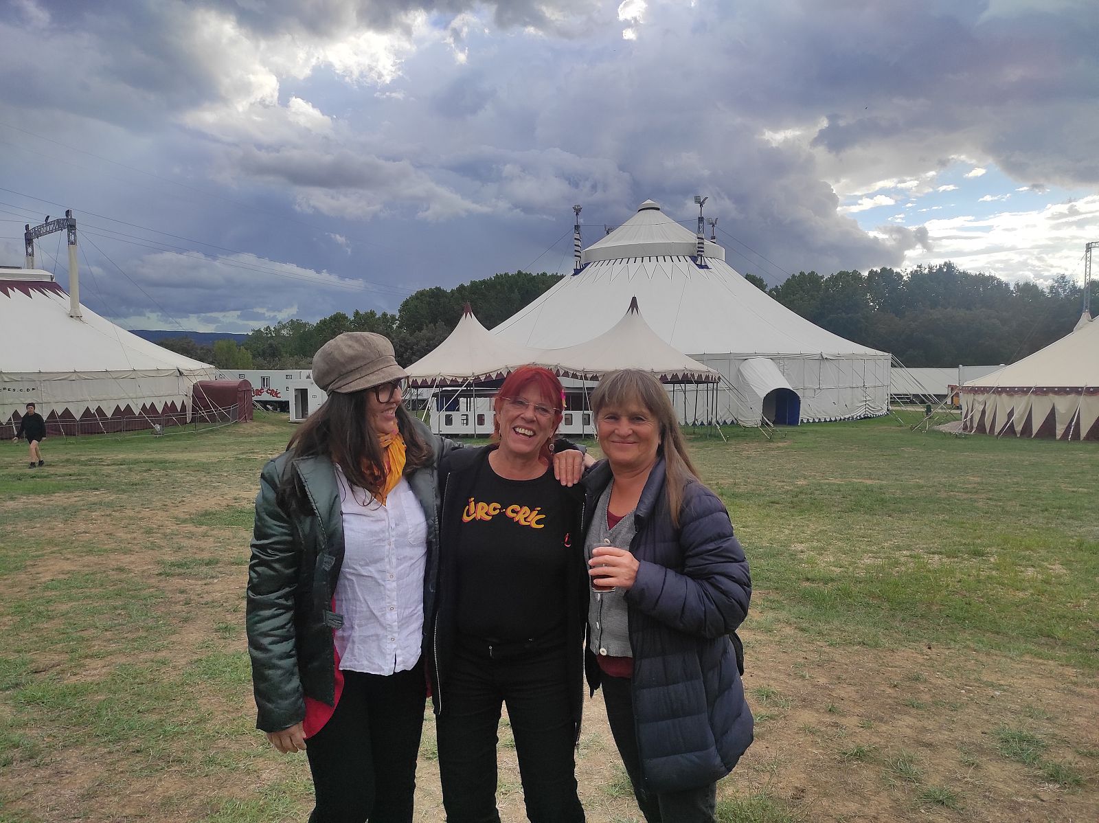 De izquierda a derecha, Vandeca, Montse Trias y Gardi Hutter