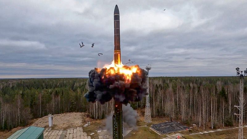 Rusia realiza maniobras con sus fuerzas nucleares y advierte del riesgo "muy alto" de conflicto en el mundo