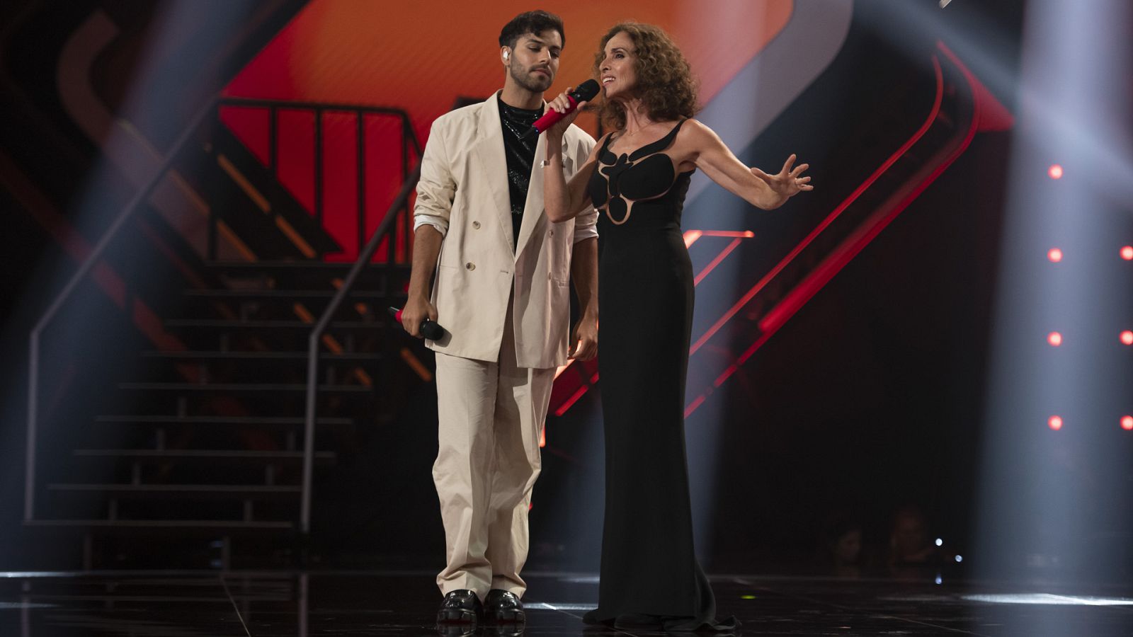 Agoney y Ana Belén forman pareja en Dúos Increíbles