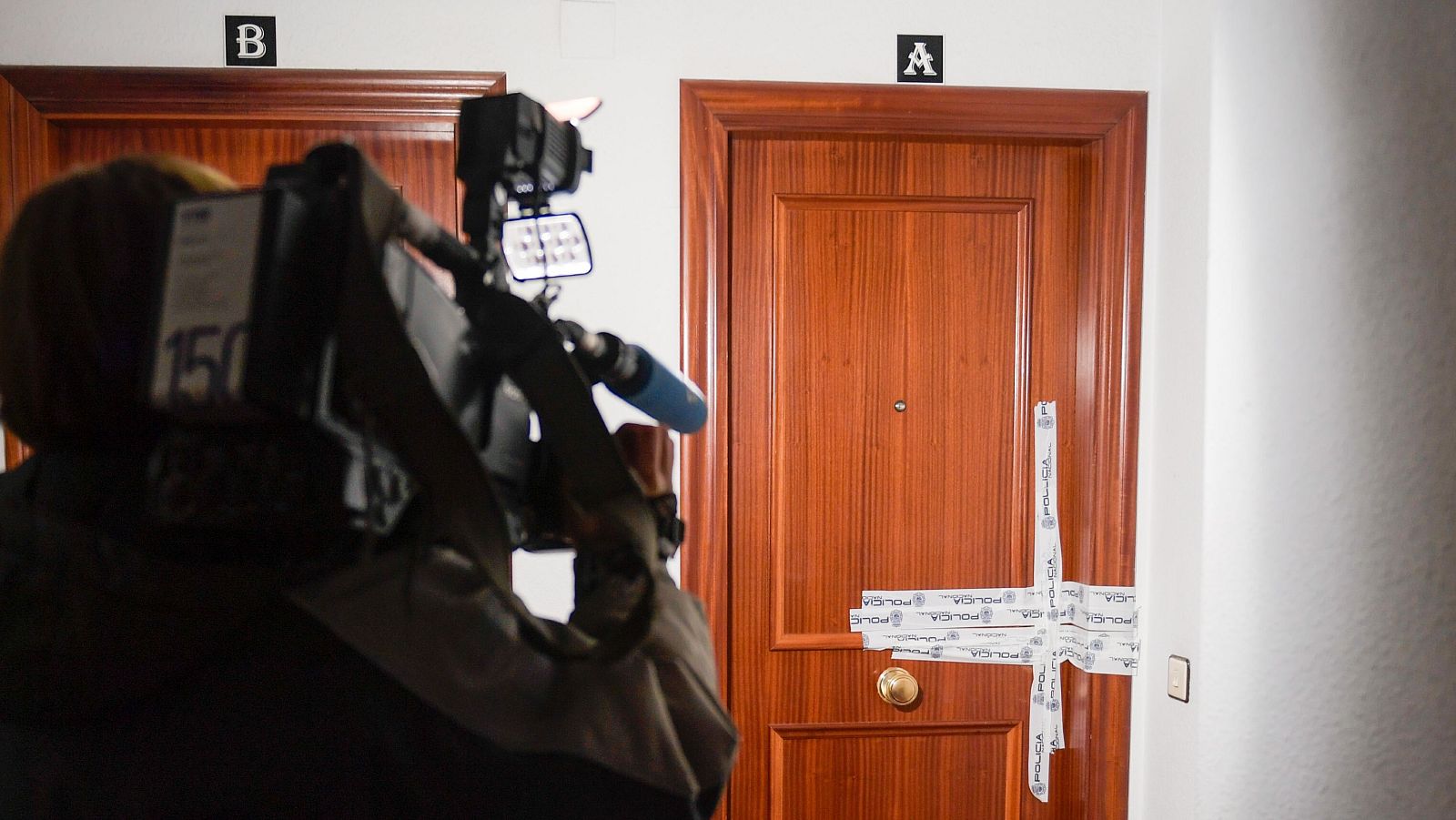 Imagen de la vivienda de Gijón donde fue hallada la menor muerta