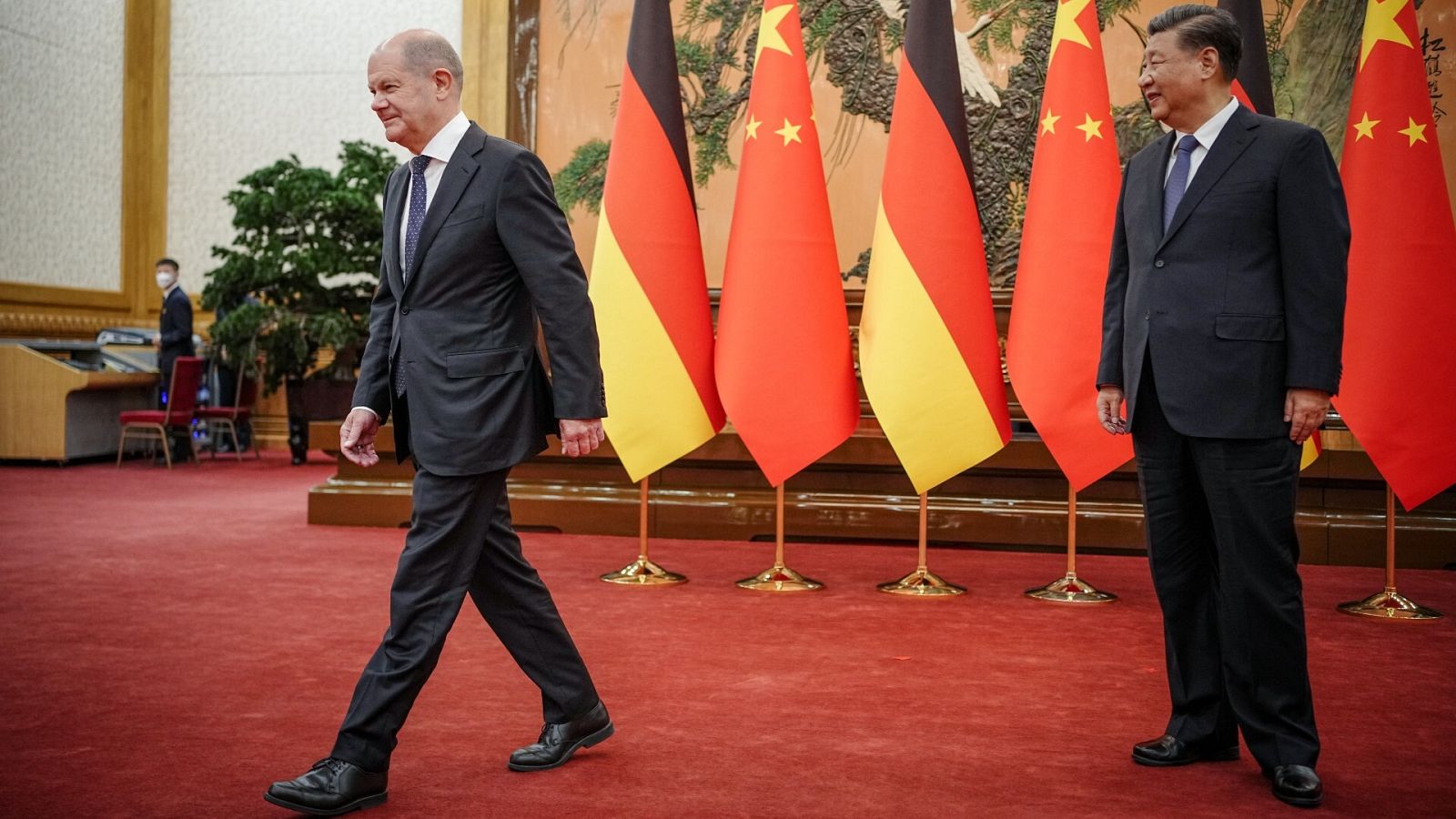 Xi recibe a Scholz en Pekín