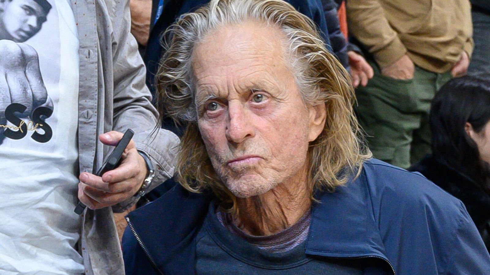 Michael Douglas reaparece con este increíble cambio físico a sus 78 años