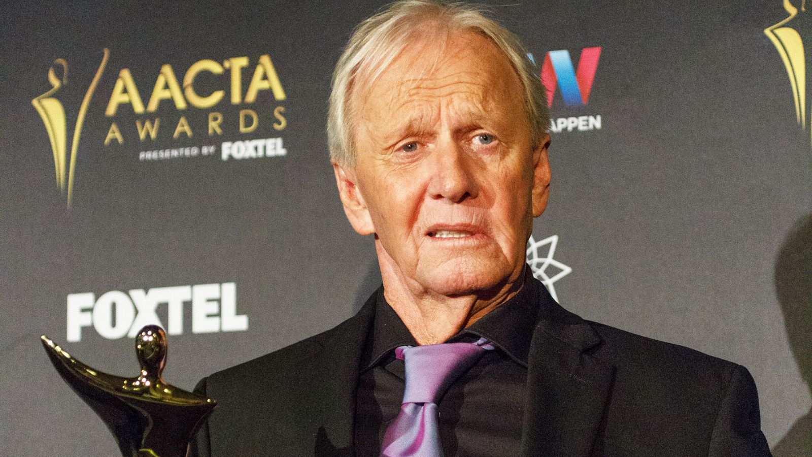 Paul Hogan enfermo