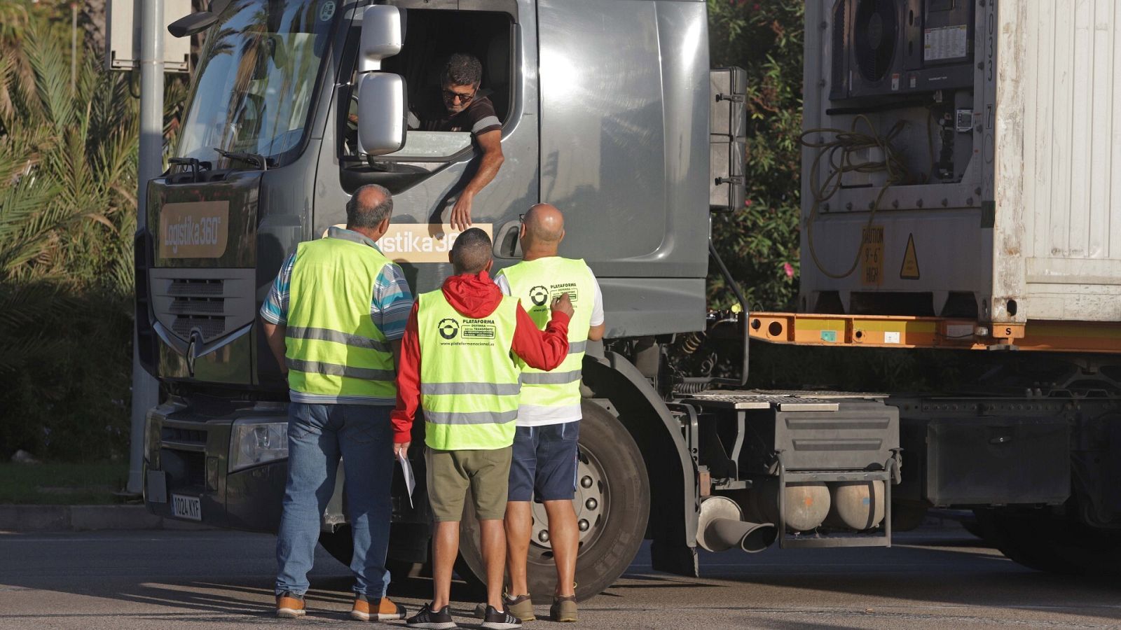 La CEOE se opone a los paros en el transporte: "Solo agravará la difícil situación económica"