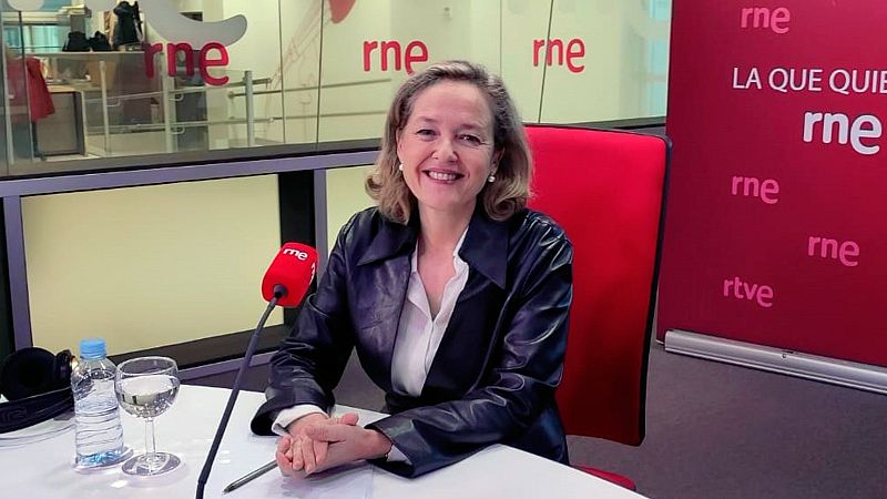 Calviño negocia con la banca ampliar las ayudas hipotecarias a las familias de clase media "en riesgo de vulnerabilidad"