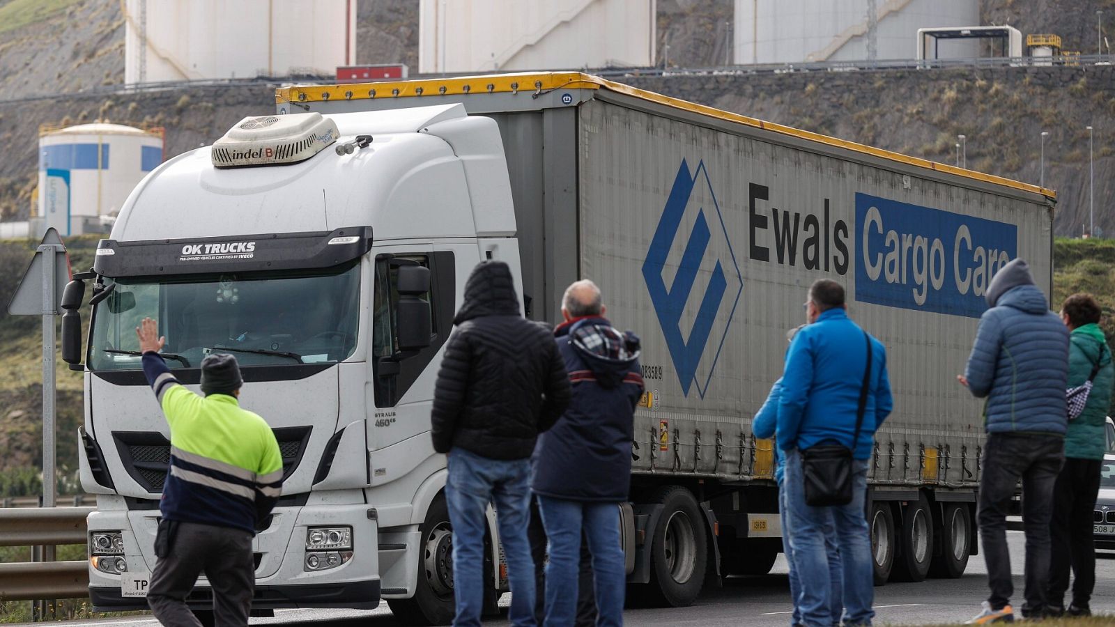 El Gobierno y la plataforma convocante de los paros en el transporte se reúnen de "urgencia" en busca una salida al conflicto