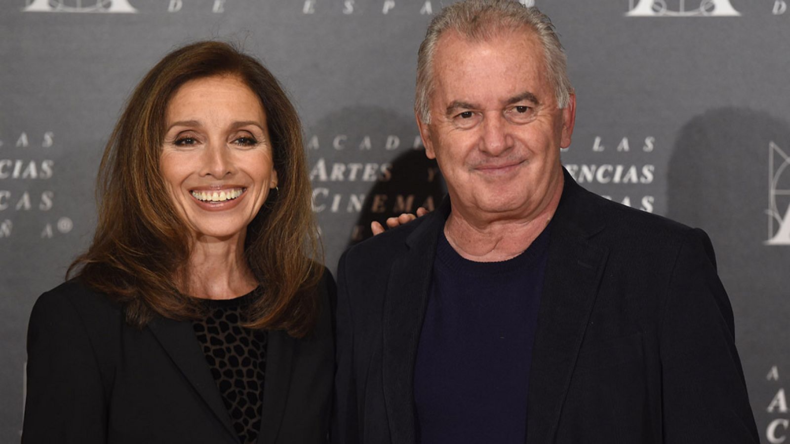 Víctor Manuel quiso 'regalarle' una canción de Miguel Ríos a Ana Belén