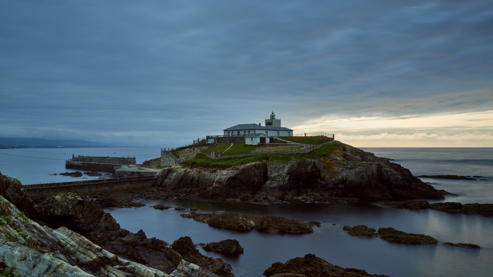 Imagen del Faro Isla de Tapia en Tapia de Casariego, Asturias
