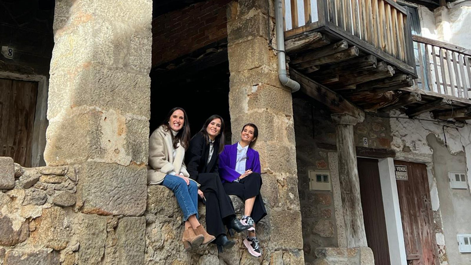 Paula Sainz Pardo, Elena S. Sánchez y Virginia Díaz, en Pedro Bernardo