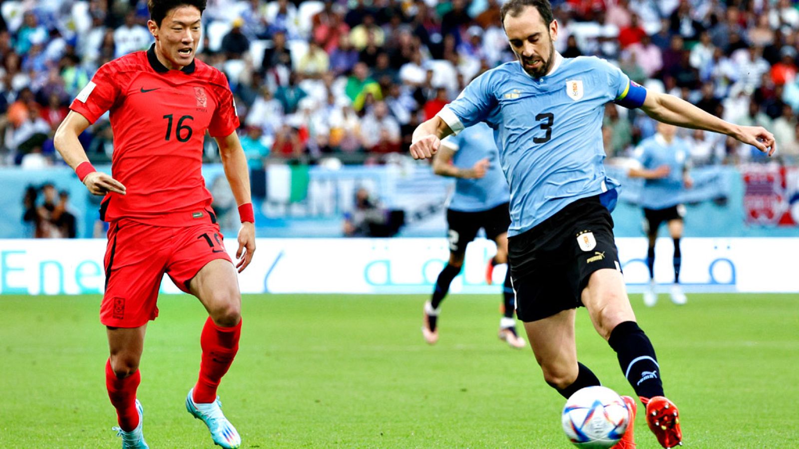 Uruguay - Corea del Sur: el partido se va al descanso con empate