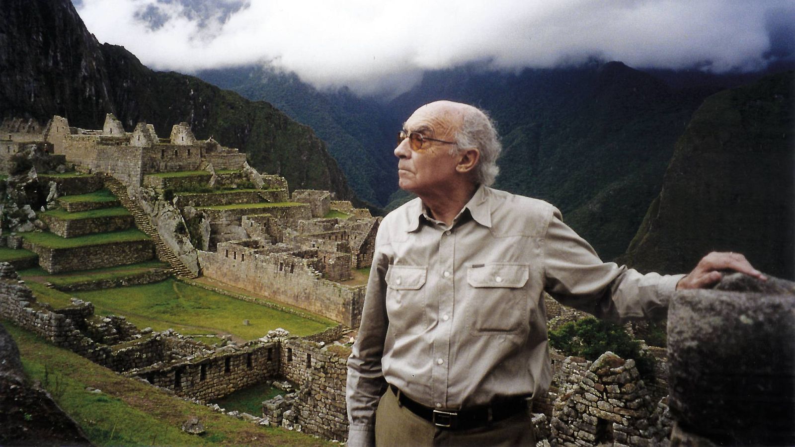 Visita a Machu Picchu, 2000