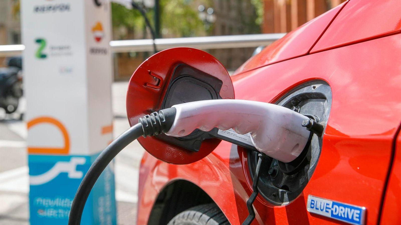 Un punto de recarga para vehículos eléctricos.