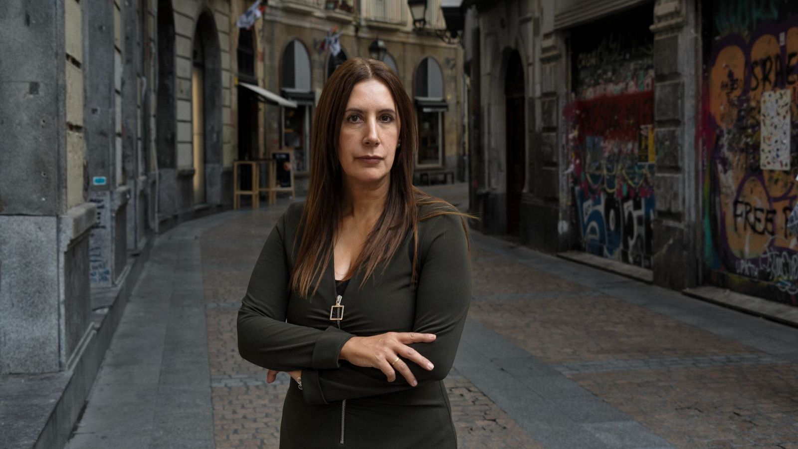 Dolores Redondo en las calles de Bilbao
