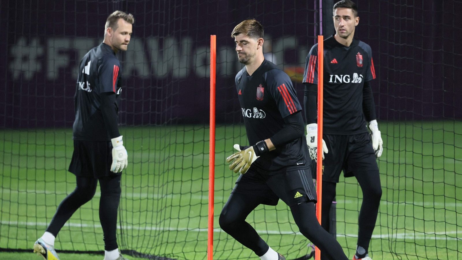 La selección belga de fútbol en un entrenamiento