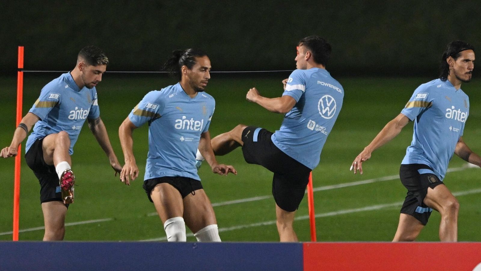 La selección uruguaya de fútbol en un entrenamiento
