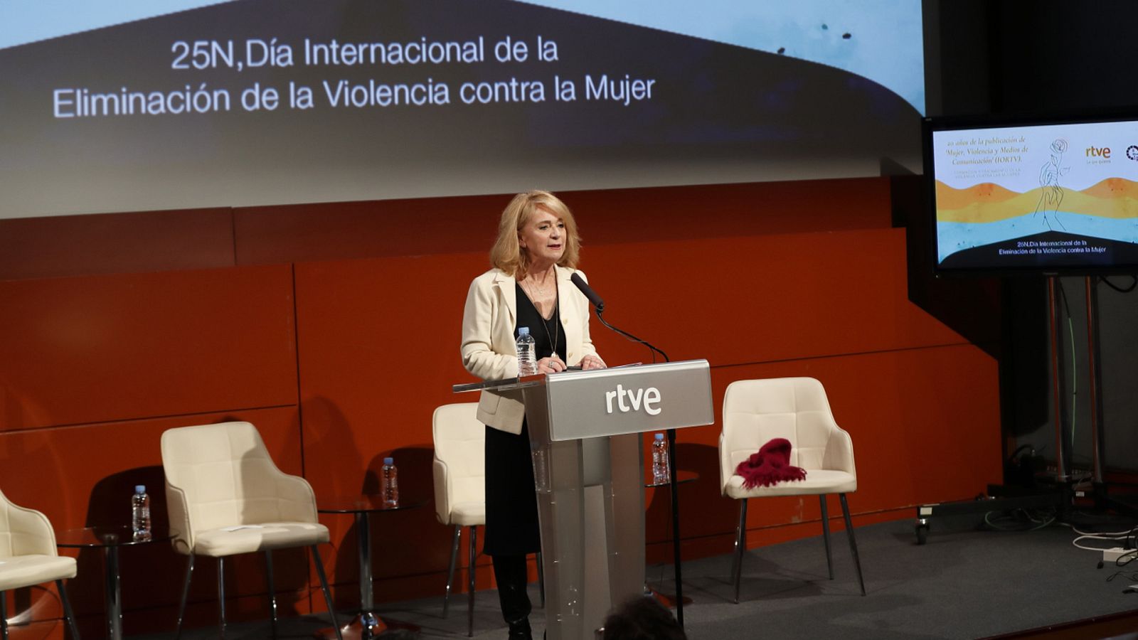 Elena Sánchez Caballero en la jornada de formación y tratamiento de la violencia contra las mujeres en RTVE