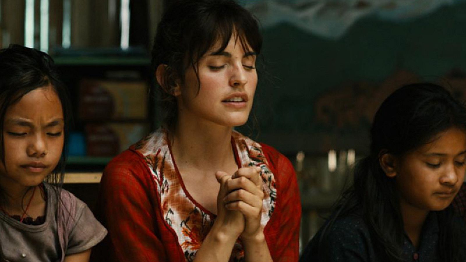 Verónica Echegui protagoniza 'Katmandú, un espejo en el cielo'