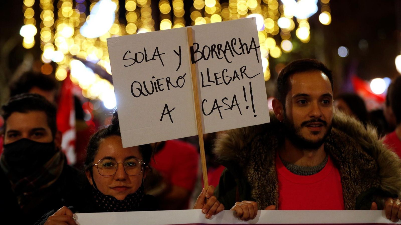 "Sola y borracha quiero llegar a casa", uno de los lemas feministas en España