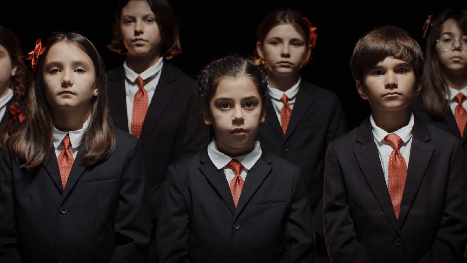 Fotograma de la campaña de Save the Children "Números que tocan"
