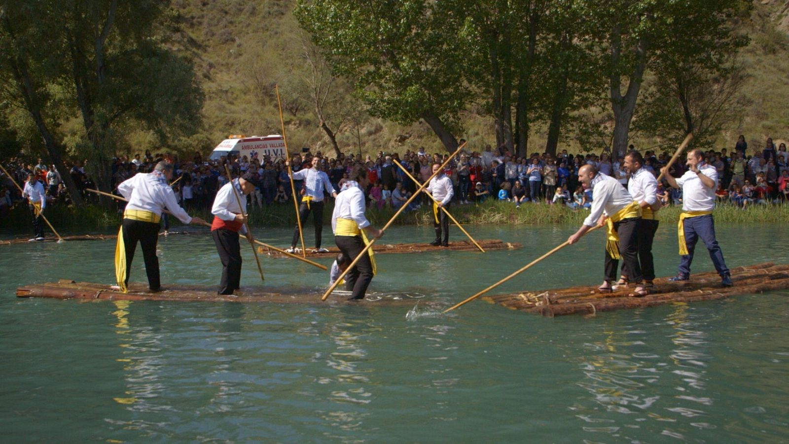 Fiesta de la maderada en Cofrentes (Valencia)