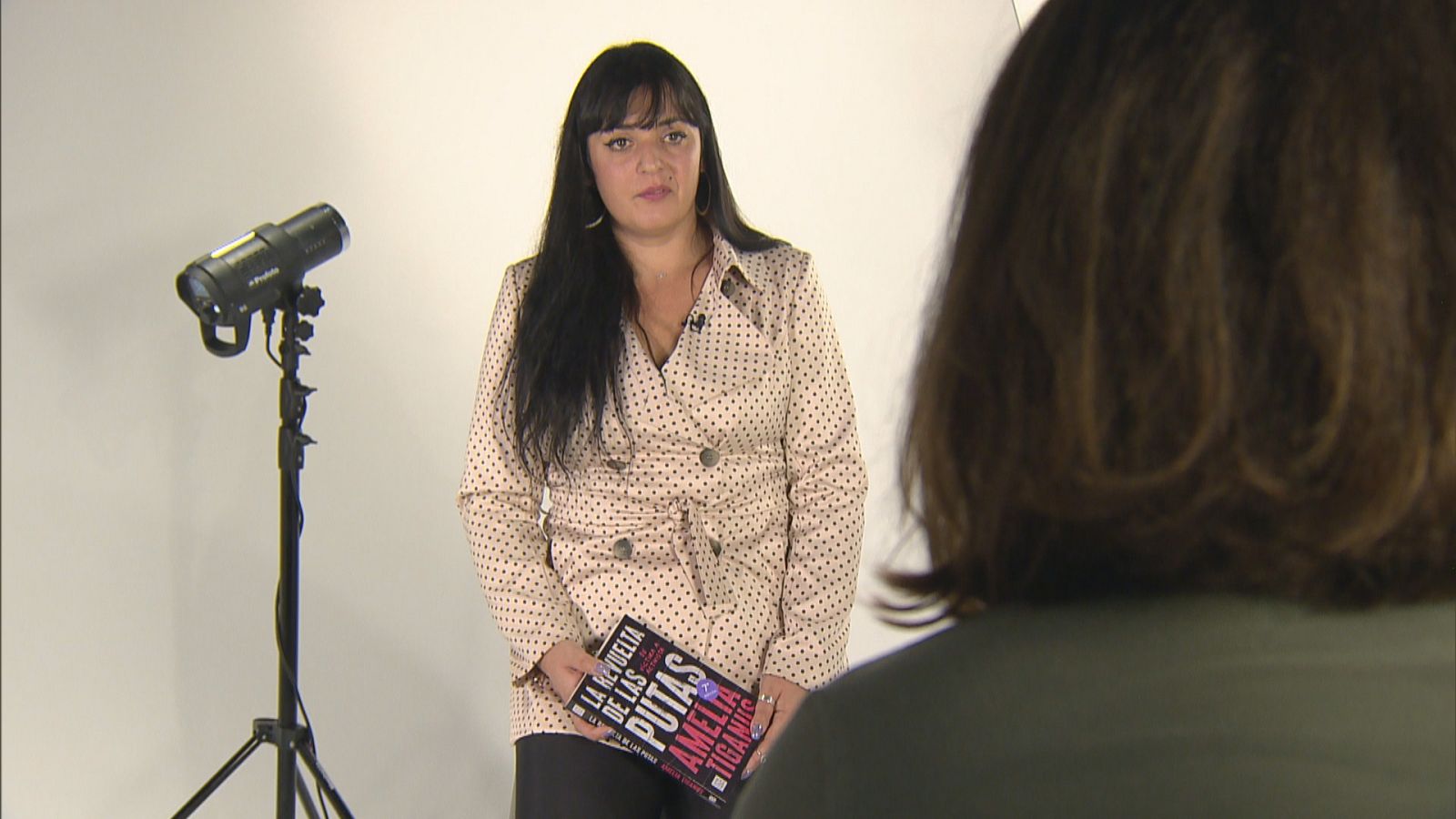 Amelia Tiganus durante la entrevista del programa Objetivo Igualdad