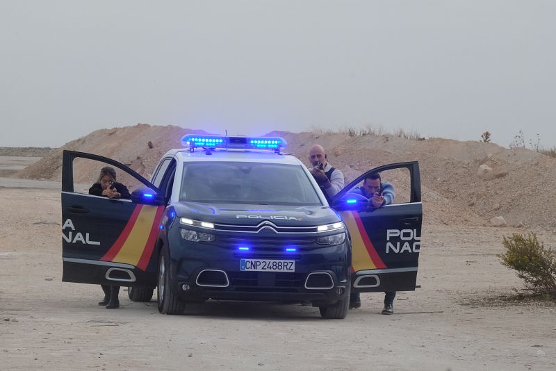 Avance 'Servir y proteger': Pilar y Vega, acorraladas 