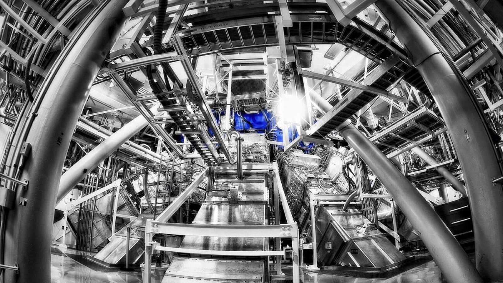 Instalación NIF (National Ignition Facility), el proyecto de fusión inercial que trata de demostrar la viabilidad de la fusión nuclear como fuente de energía.