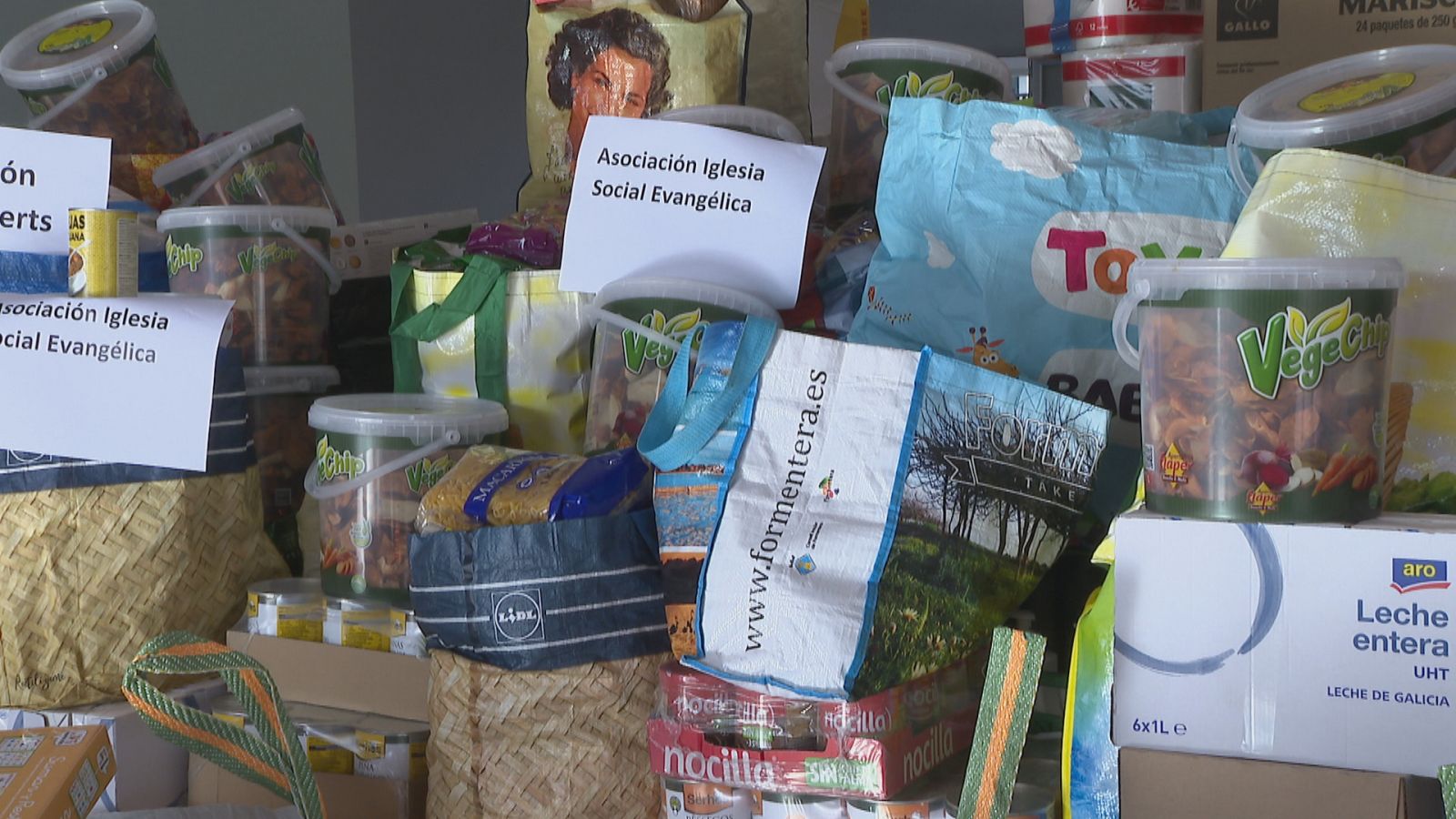 La X Campanya Polígons Solidaris ha recollit 8.000 juguetes