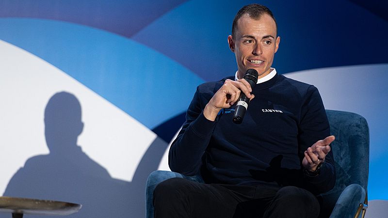 Enric Mas asume los galones de líder en un Movistar sin Alejandro Valverde
