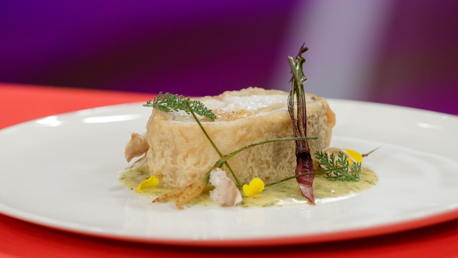 Receta de merluza rellena de gambas en salsa verde de José Corbacho