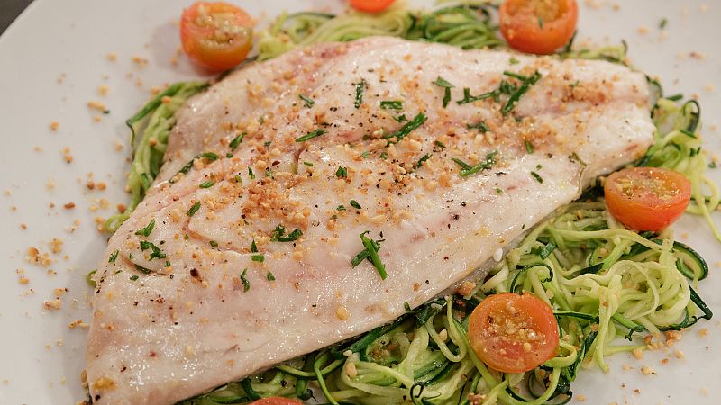 Receta de dorada con espaguetis de calabacn de Anabel Alonso